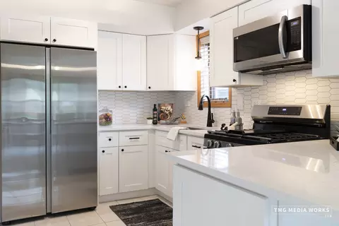 616 E 5th Ave #101, Naperville, IL 60563 photo 11