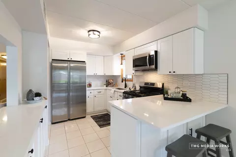 616 E 5th Ave #101, Naperville, IL 60563 photo 7