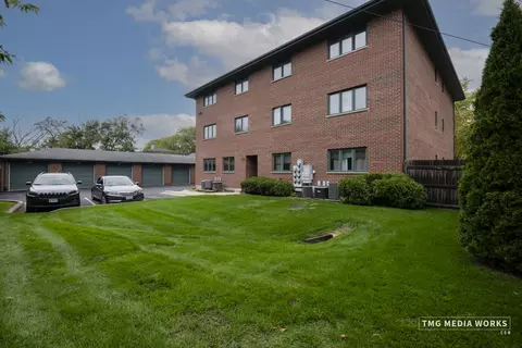 616 E 5th Ave #101, Naperville, IL 60563 photo 27