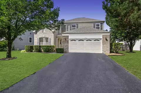 877 Summerhill Dr, Aurora, IL 60506