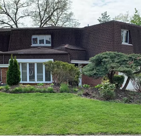 134 Hiawatha Trl, Wood Dale, IL 60191