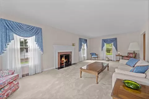 2 S460 Burning Trl, Wheaton, IL 60189 photo 6