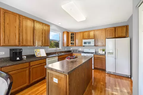 856 Audubon Ln, Aurora, IL 60506 photo 8