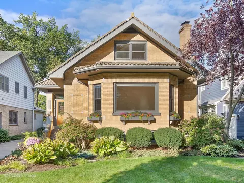 294 S Chandler Ave, Elmhurst, IL 60126
