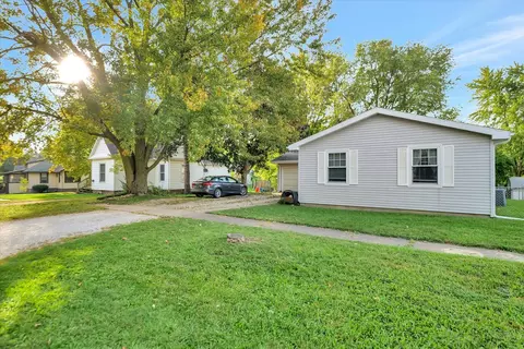 210 E Ottawa Rd, Paxton, IL 60957 photo 4