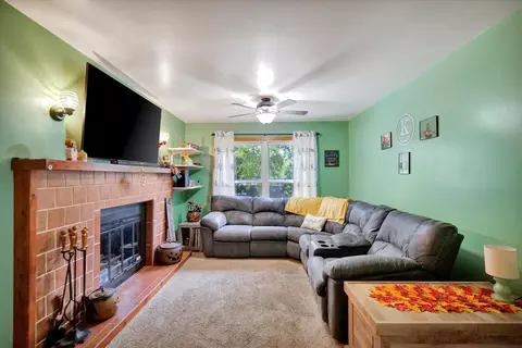 210 E Ottawa Rd, Paxton, IL 60957 photo 6