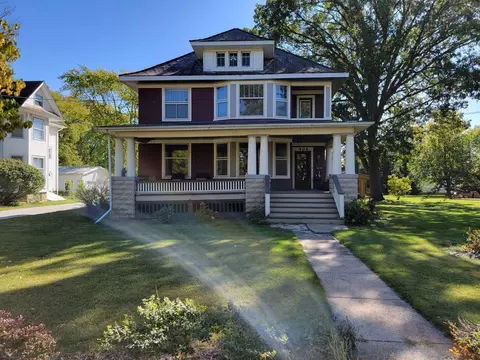 404 E Lincoln Ave, Onarga, IL 60955 photo 1