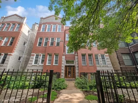 1413 W Cuyler Ave #2W, Chicago, IL 60613