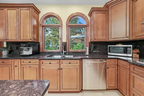 4650 Teonia Woods Dr, Rolling Meadows, IL 60008 photo 11