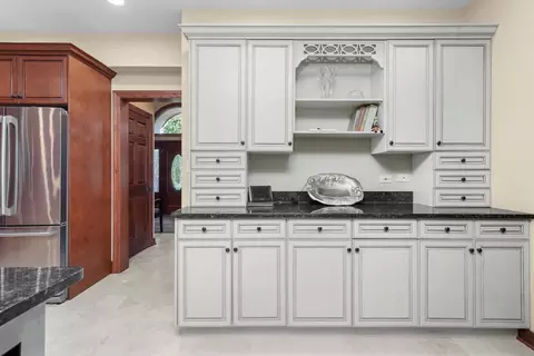 4650 Teonia Woods Dr, Rolling Meadows, IL 60008 photo 9
