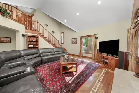 4650 Teonia Woods Dr, Rolling Meadows, IL 60008 photo 14