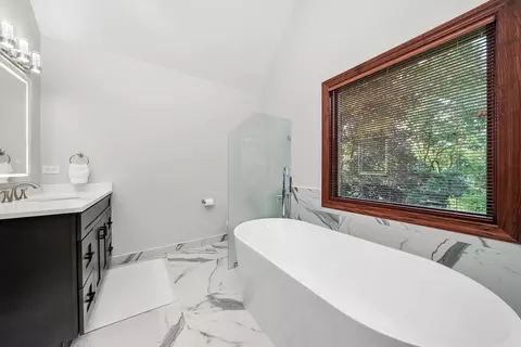 4650 Teonia Woods Dr, Rolling Meadows, IL 60008 photo 24