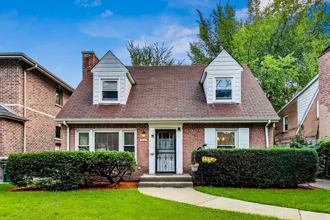 6721 N Trumbull Ave, Lincolnwood, IL 60712