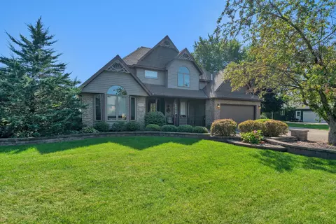 385 Pine Meadow Ln, Morris, IL 60450