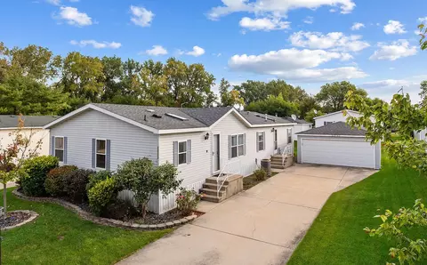 22701 S Beverly Ln, Frankfort, IL 60423