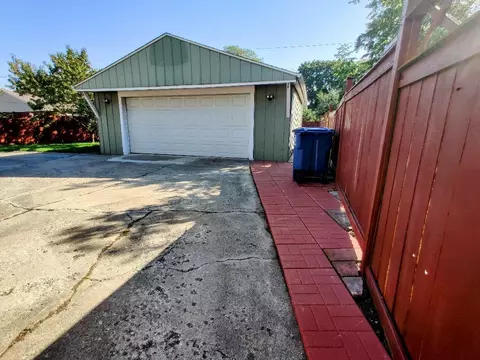 1383 S Wolf Rd, Des Plaines, IL 60018 photo 22