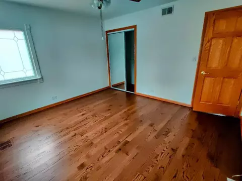 1383 S Wolf Rd, Des Plaines, IL 60018 photo 11