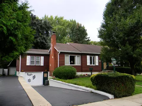 3715 W John St, Mchenry, IL 60050