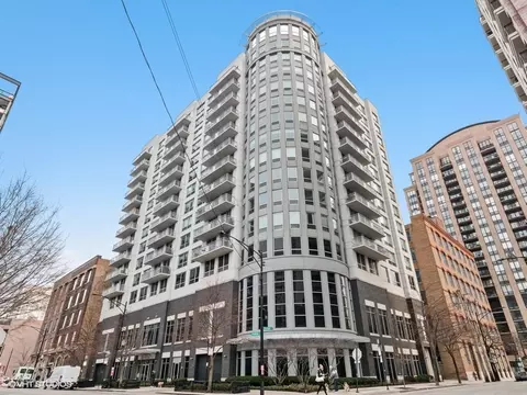 421 W Huron St #705, Chicago, IL 60654