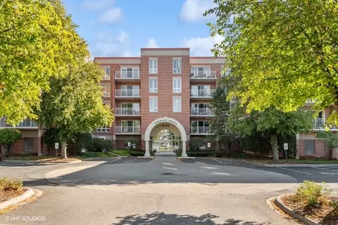4655 N Cumberland Ave #212, Norridge, IL 60706
