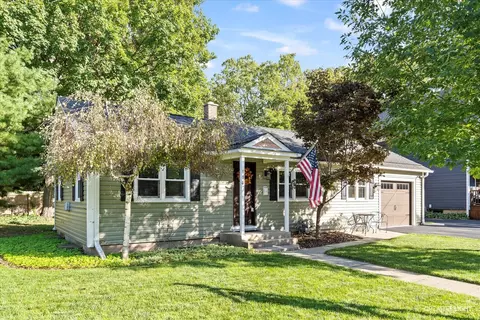 114 S Lincoln St, Batavia, IL 60510