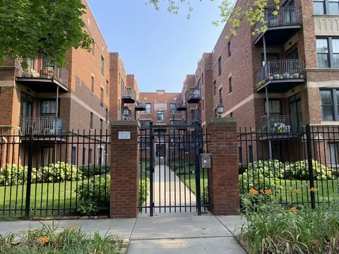 1623 W Fargo Ave #1, Chicago, IL 60626