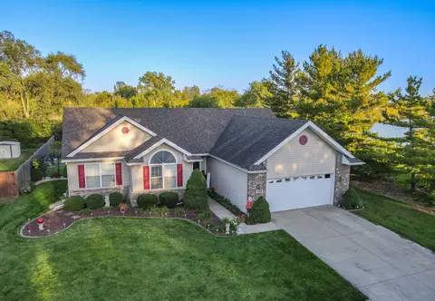 526 Meadows Rd S, Bourbonnais, IL 60914