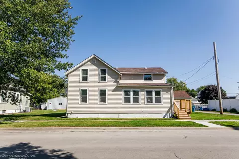 136 N Fulton Ave, Bradley, IL 60915