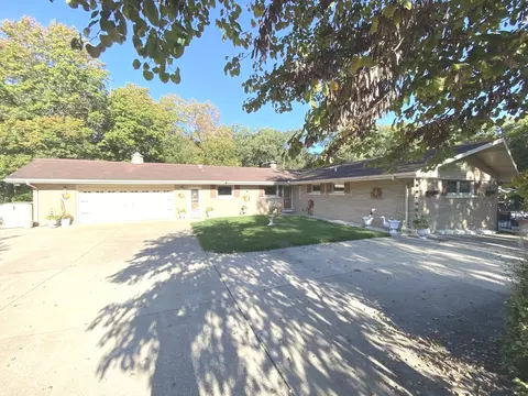 2181 W 3100n Rd, Bourbonnais, IL 60914