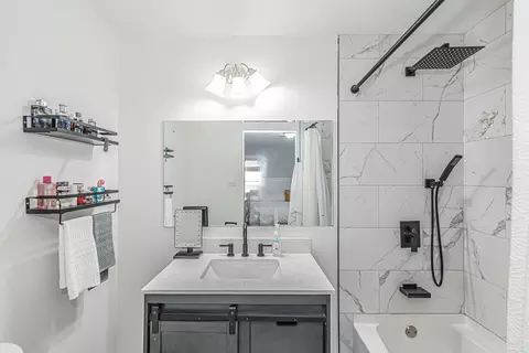 15232 Oak Rd, Oak Forest, IL 60452 photo 15