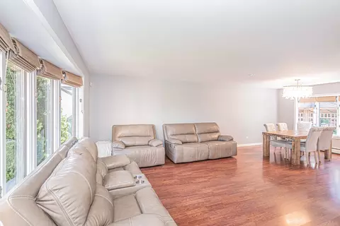 15232 Oak Rd, Oak Forest, IL 60452 photo 6