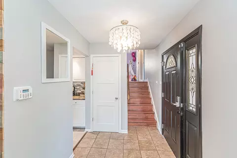 15232 Oak Rd, Oak Forest, IL 60452 photo 5