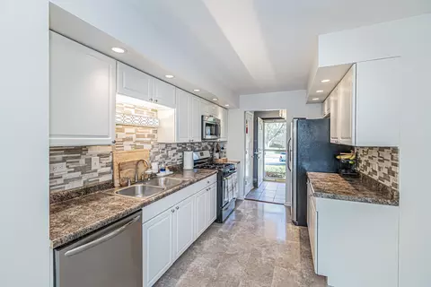 15232 Oak Rd, Oak Forest, IL 60452 photo 11