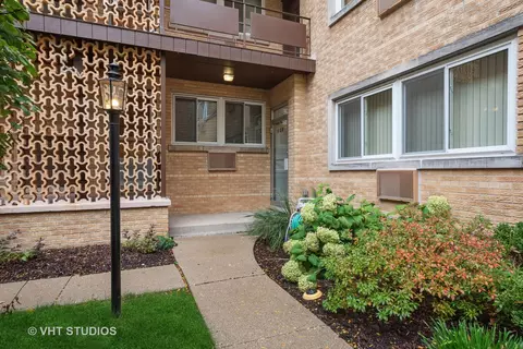 1925 Harrison St #3H, Evanston, IL 60201 photo 3