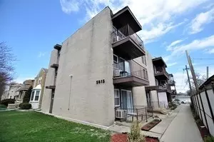 5815 N Spaulding Ave #3A, Chicago, IL 60659