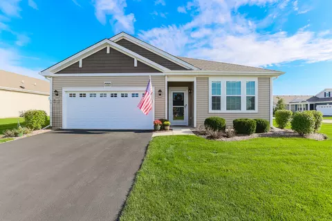 2350 Cannon Dr, Pingree Grove, IL 60140