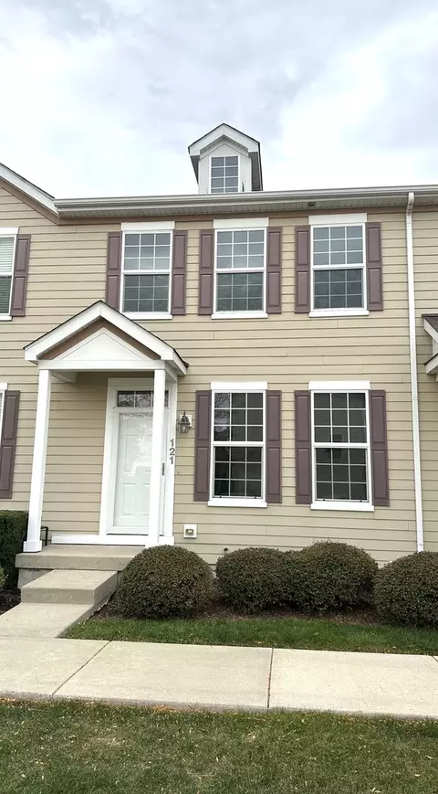 121 E Robinson Ave, Cortland, IL 60112
