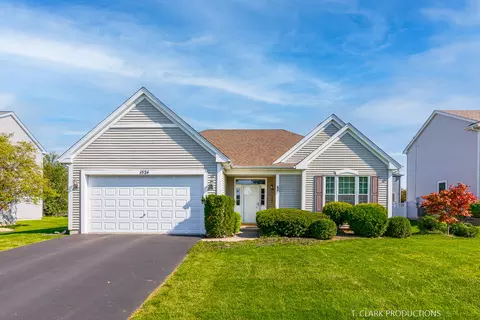 1524 Lang Dr, Bolingbrook, IL 60490