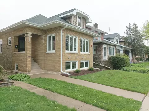 1028 N Taylor Ave, Oak Park, IL 60302