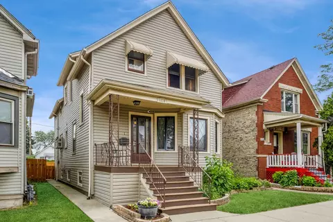 4938 W Byron St, Chicago, IL 60641