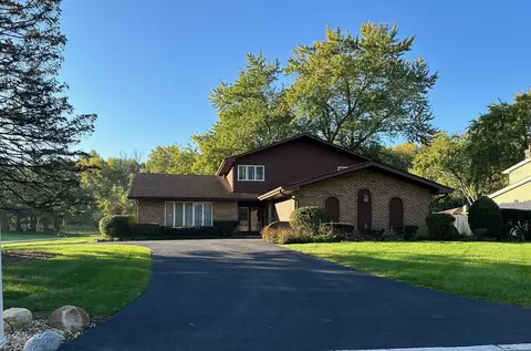6721 W Golfview Ln, Palos Heights, IL 60463