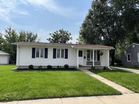 9 Belmont Dr, Romeoville, IL 60446