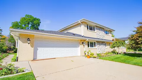 1026 S Vail Ave, Arlington Heights, IL 60005