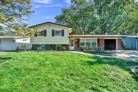 7133 Edgebrook Ln, Hanover Park, IL 60133