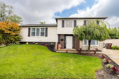 5109 Farmsley Ct, Oak Forest, IL 60452