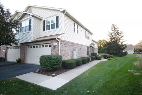 560 Chesterfield Ct, Oswego, IL 60543