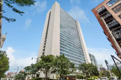 500 W Superior St #804, Chicago, IL 60654