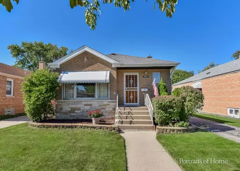 8936 S Sacramento Ave, Evergreen Park, IL 60805