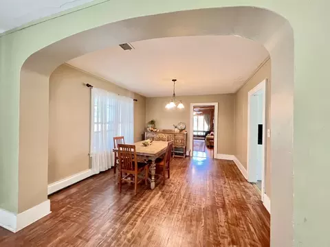 503 E Bradshaw St, Dixon, IL 61021 photo 4