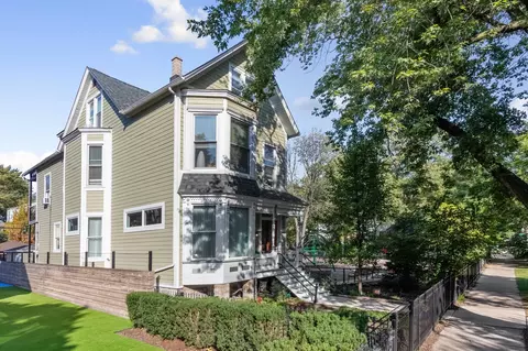 3648 N Greenview Ave, Chicago, IL 60613